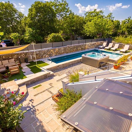 Gabonjin Villa Hrustika - Heated Pool, Jacuzzi & Sauna מראה חיצוני תמונה