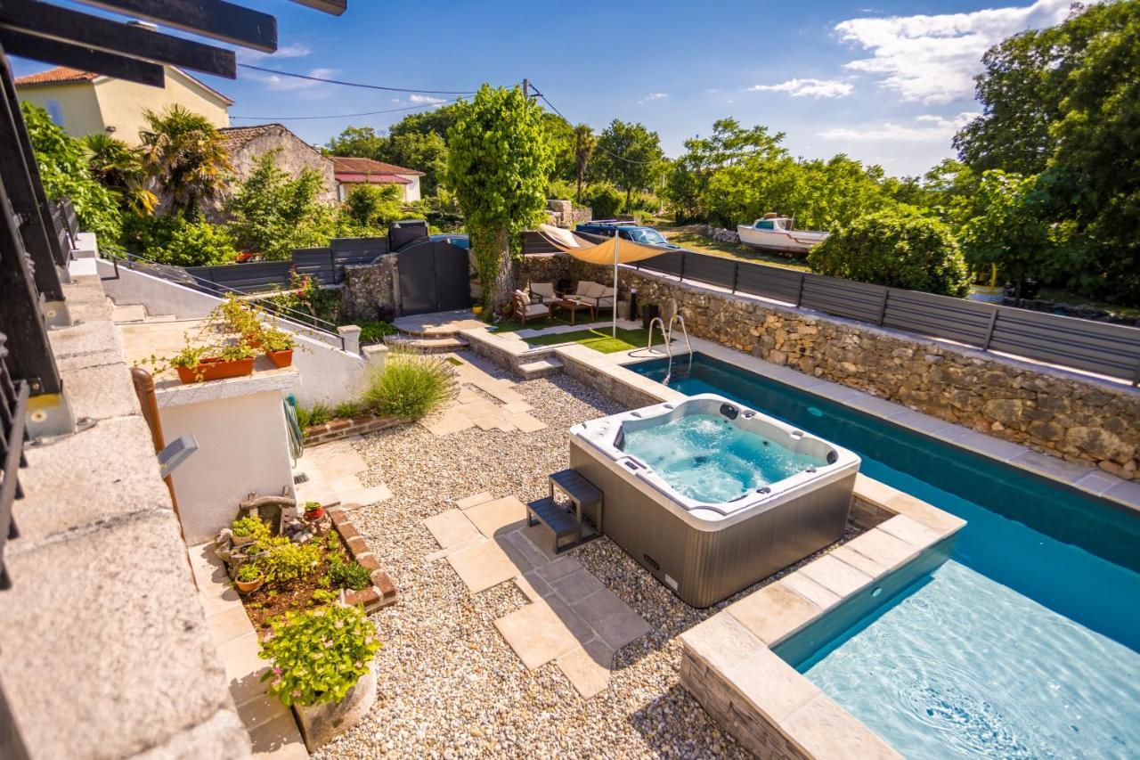 Gabonjin Villa Hrustika - Heated Pool, Jacuzzi & Sauna מראה חיצוני תמונה
