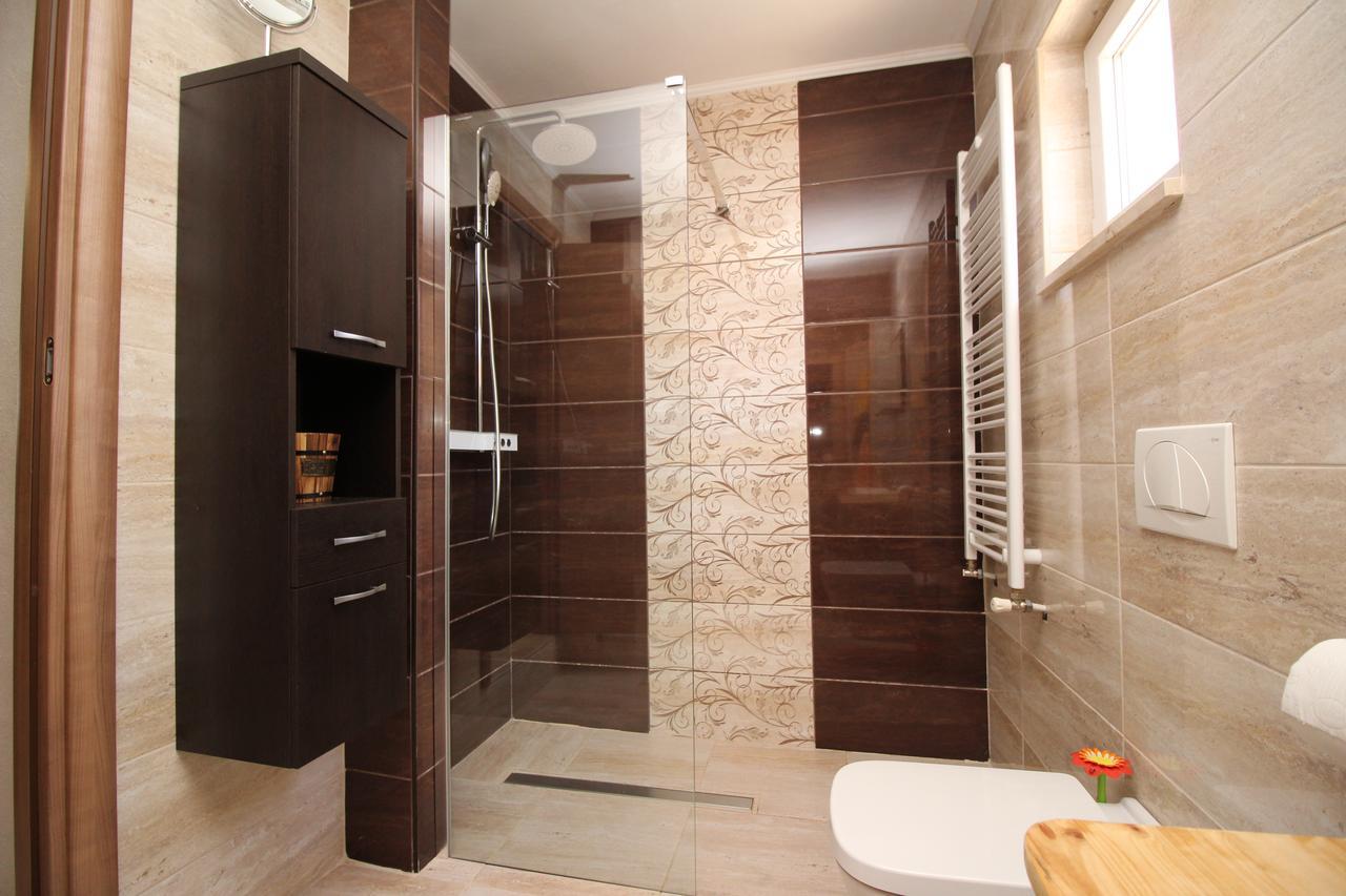 Gabonjin Villa Hrustika - Heated Pool, Jacuzzi & Sauna מראה חיצוני תמונה