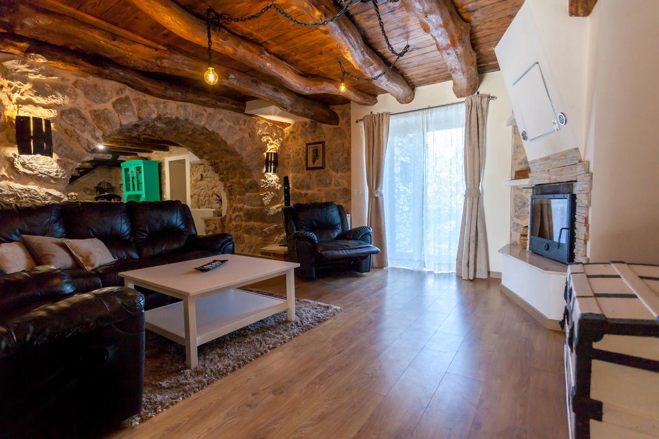 Gabonjin Villa Hrustika - Heated Pool, Jacuzzi & Sauna מראה חיצוני תמונה